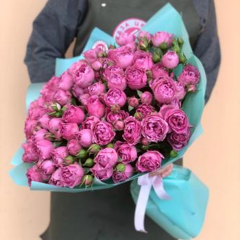 Букет из кустовых розовых роз код - 187425v