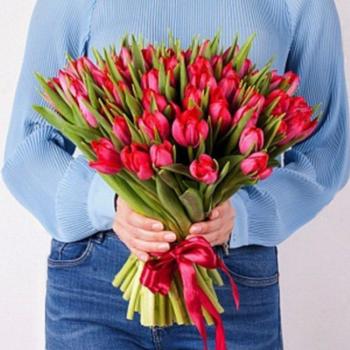 Тюльпаны красные 51 шт (код товара  152425vld)